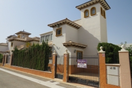 Sale - Chalet - La marina - El Pinet