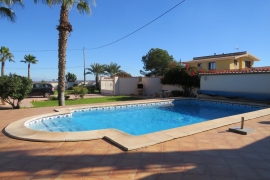 Sale - Chalet - Elche - La Marina